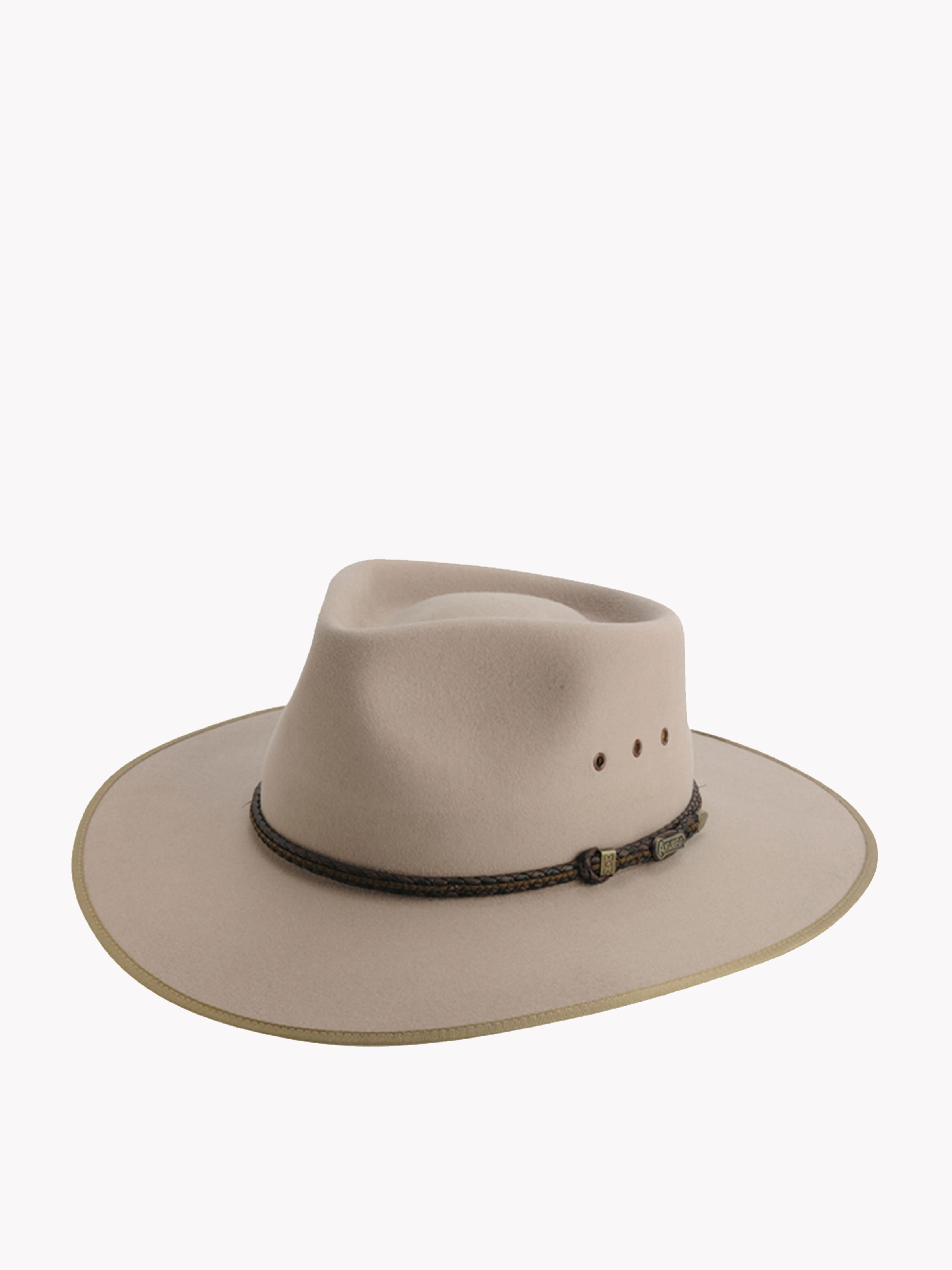 Hats like akubra