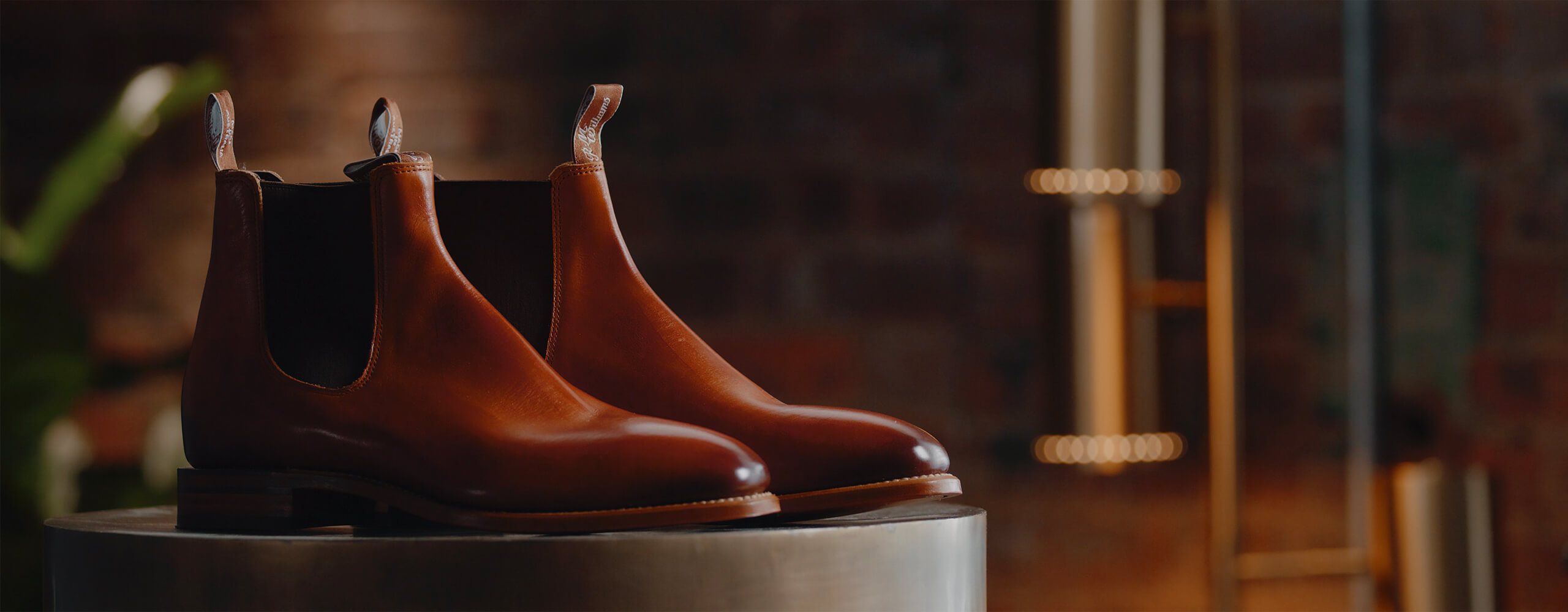 R.M.Williams handcrafted burnished Craftsman the Chinchilla R.M.Williams handcrafted burnished Craftsman the Chinchilla